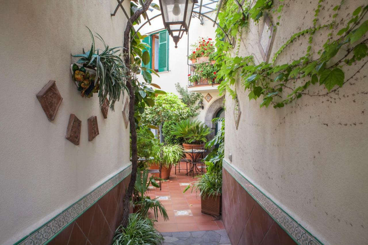 Villa Elisa Holiday Home Sorrento Buitenkant foto